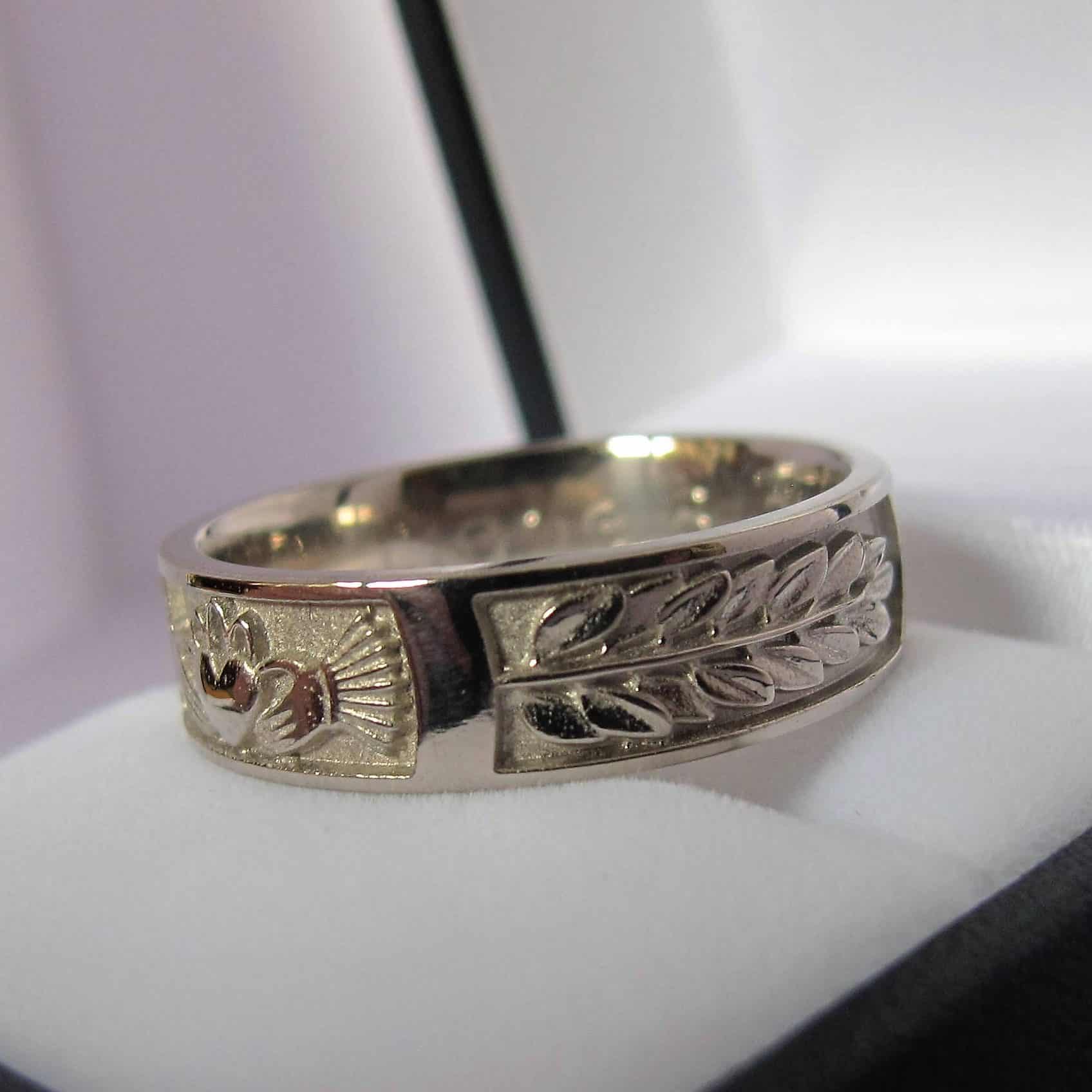 Verwoesting Aanbeveling beetje Claddagh ringen, tradioneel Ierse ringen / Claddagh ringen laten maken? Verwoesting Aanbeveling beetje Claddagh ringen, tradioneel Ierse ringen / Claddagh ringen laten maken?